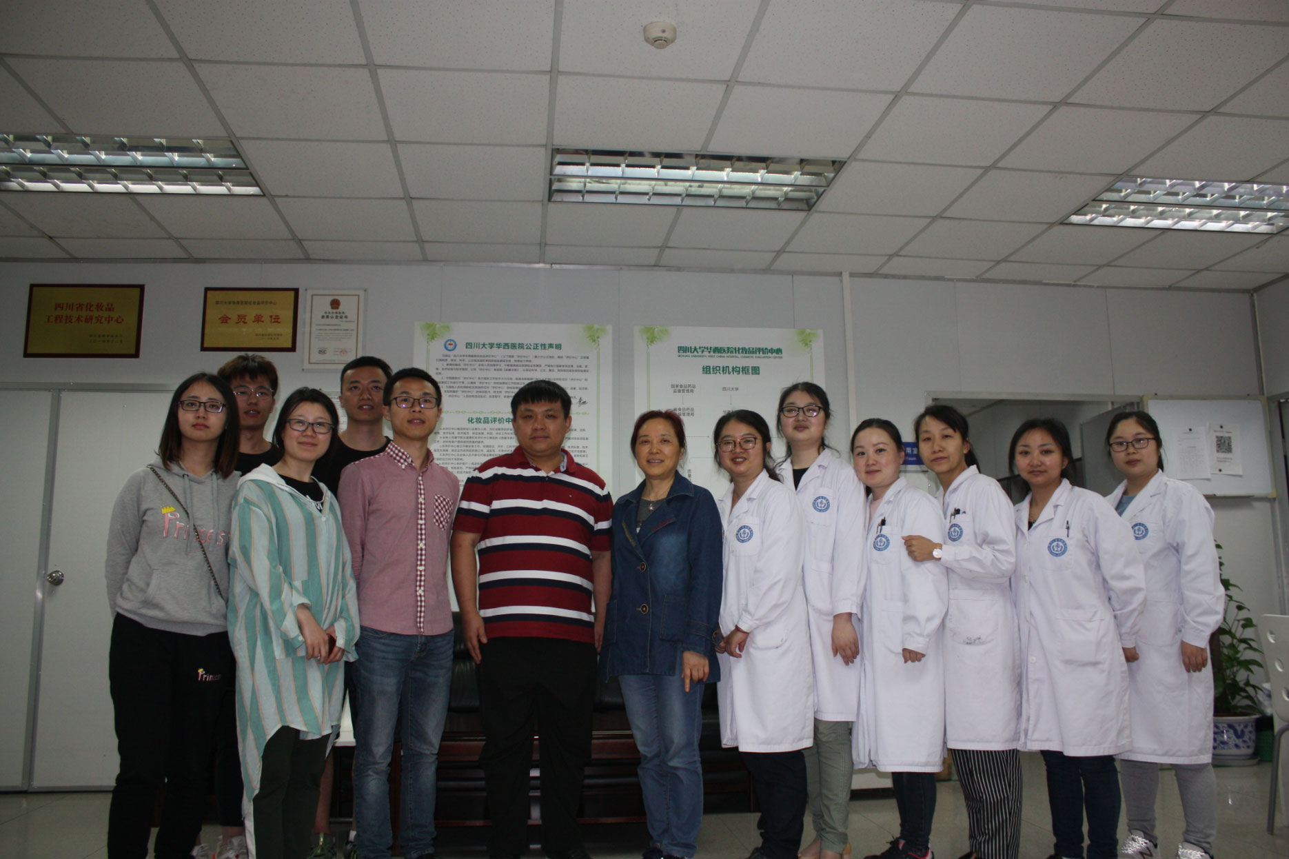 金州勇士发布备战花絮；窗口期完成体检；NBA总决赛任务艰巨；医务组通报恢复的简单介绍